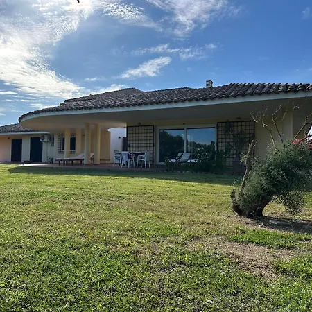 Degli Olivi Holiday home *